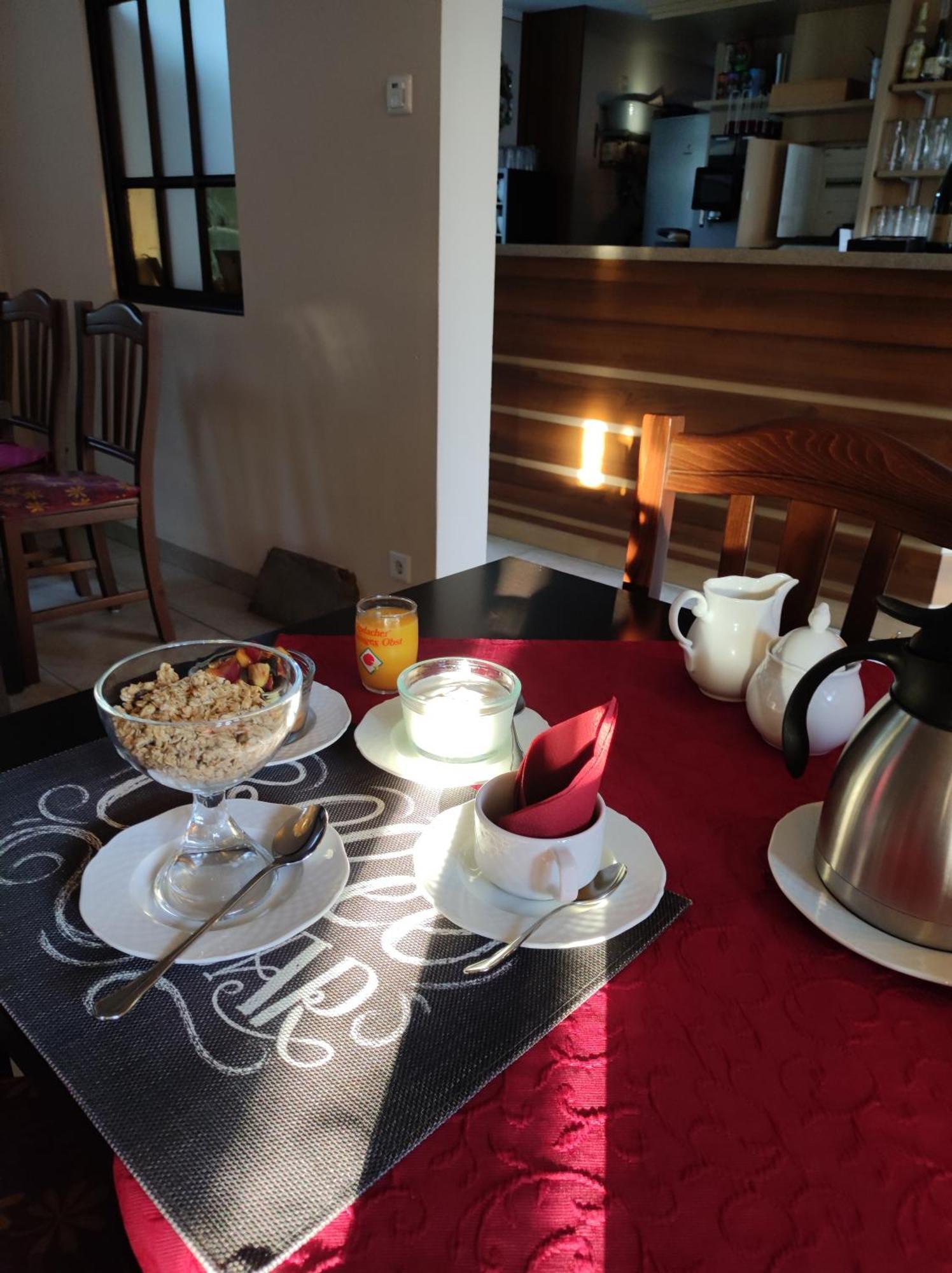 Cafe Im Hof- Bed & Breakfast Streufdorf المظهر الخارجي الصورة