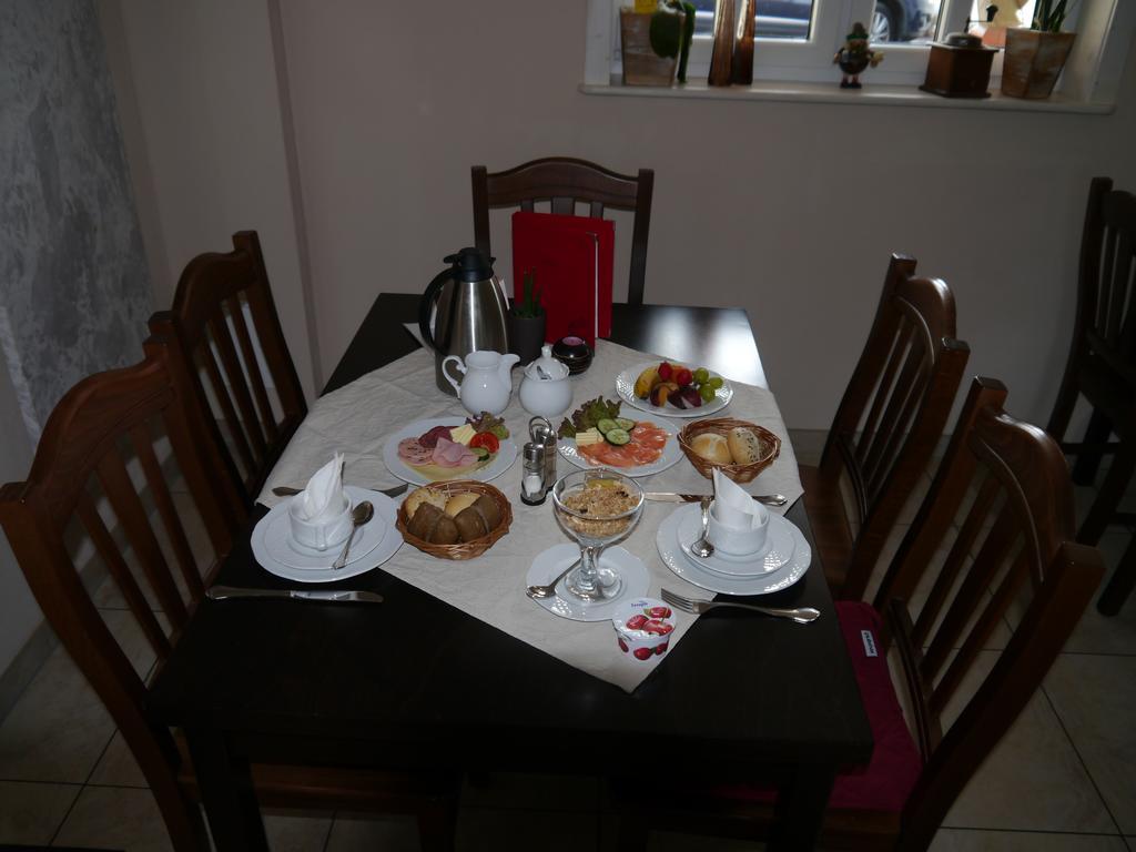 Cafe Im Hof- Bed & Breakfast Streufdorf المظهر الخارجي الصورة